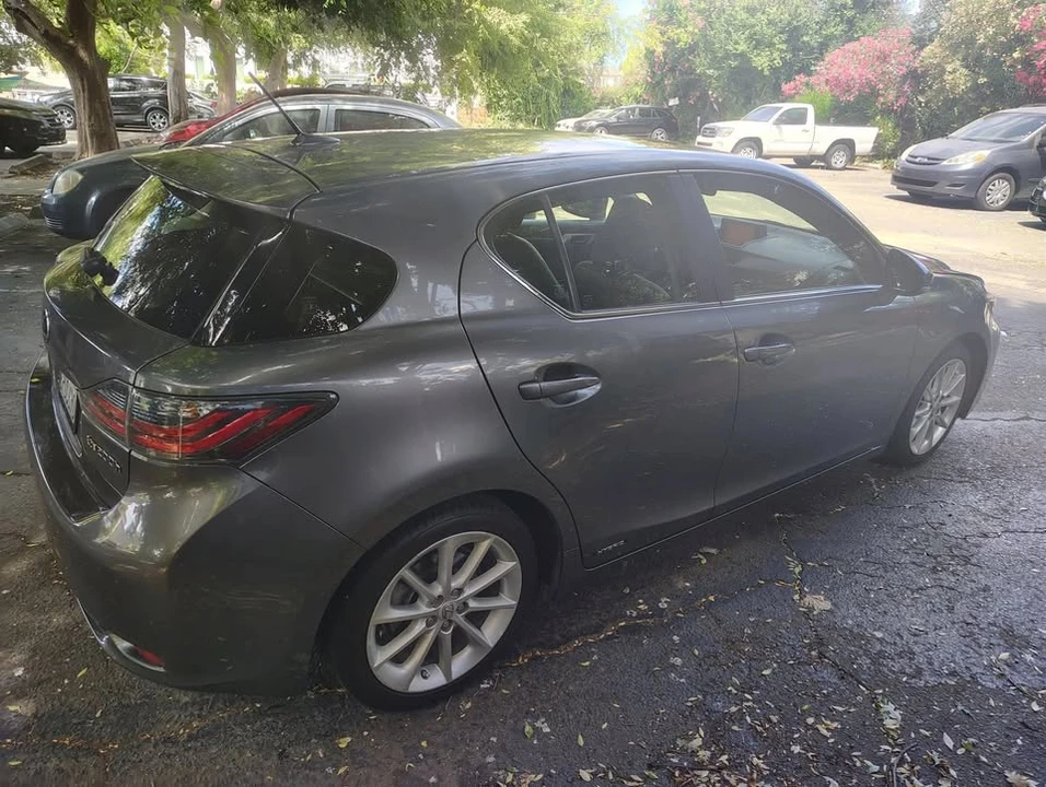 2012 Lexus CT - Image 17 of 20