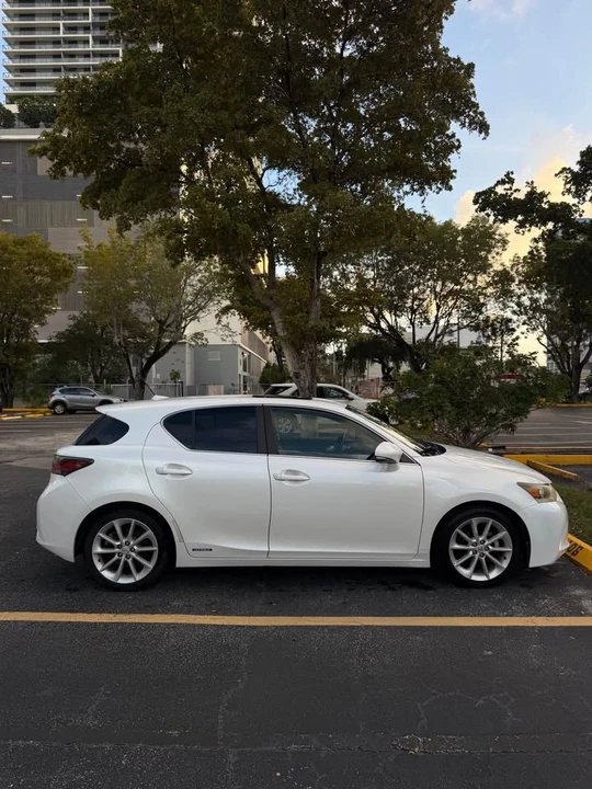 2012 Lexus CT - Image 7 of 9