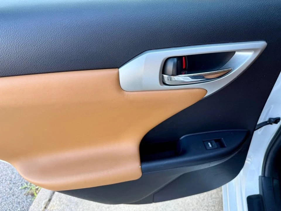 2012 Lexus CT - Image 14 of 20