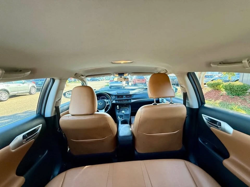 2012 Lexus CT - Image 19 of 20