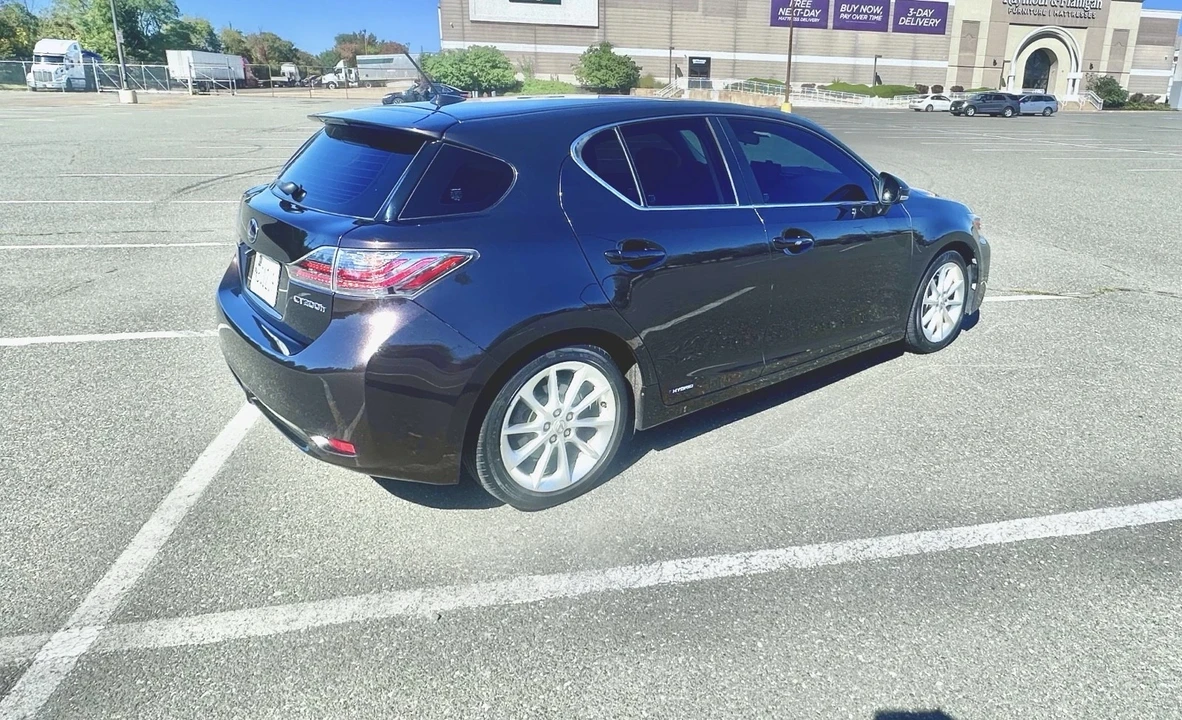 2012 Lexus CT - Image 6 of 15