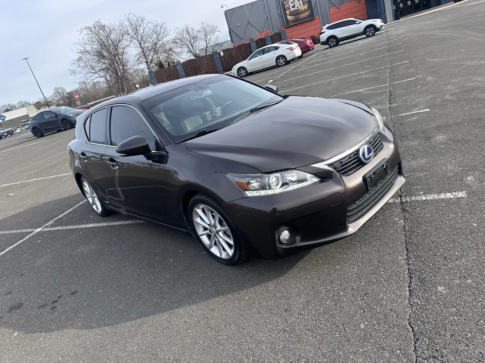 2012 Lexus CT - Image 10 of 21