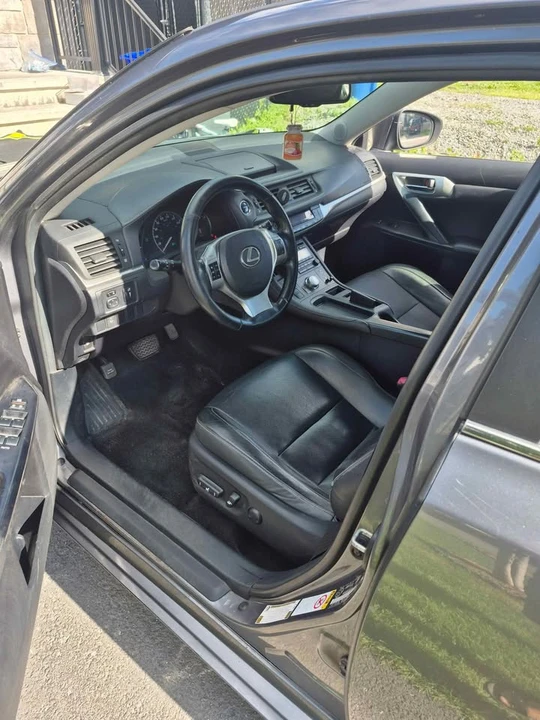 2012 Lexus CT - Image 3 of 10