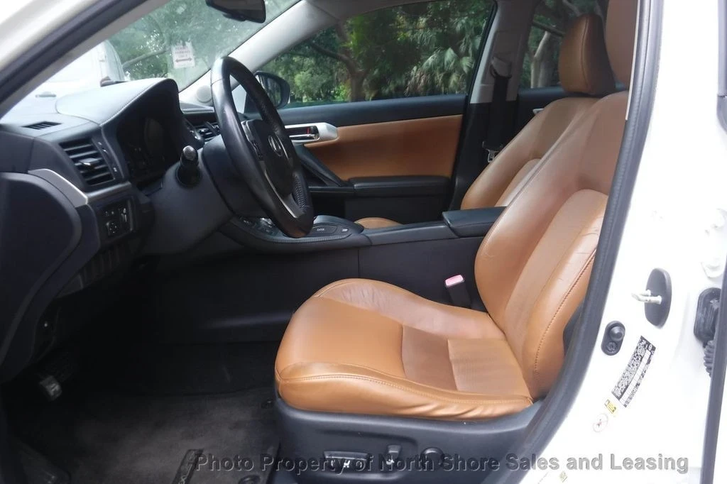 2012 Lexus CT - Image 7 of 12