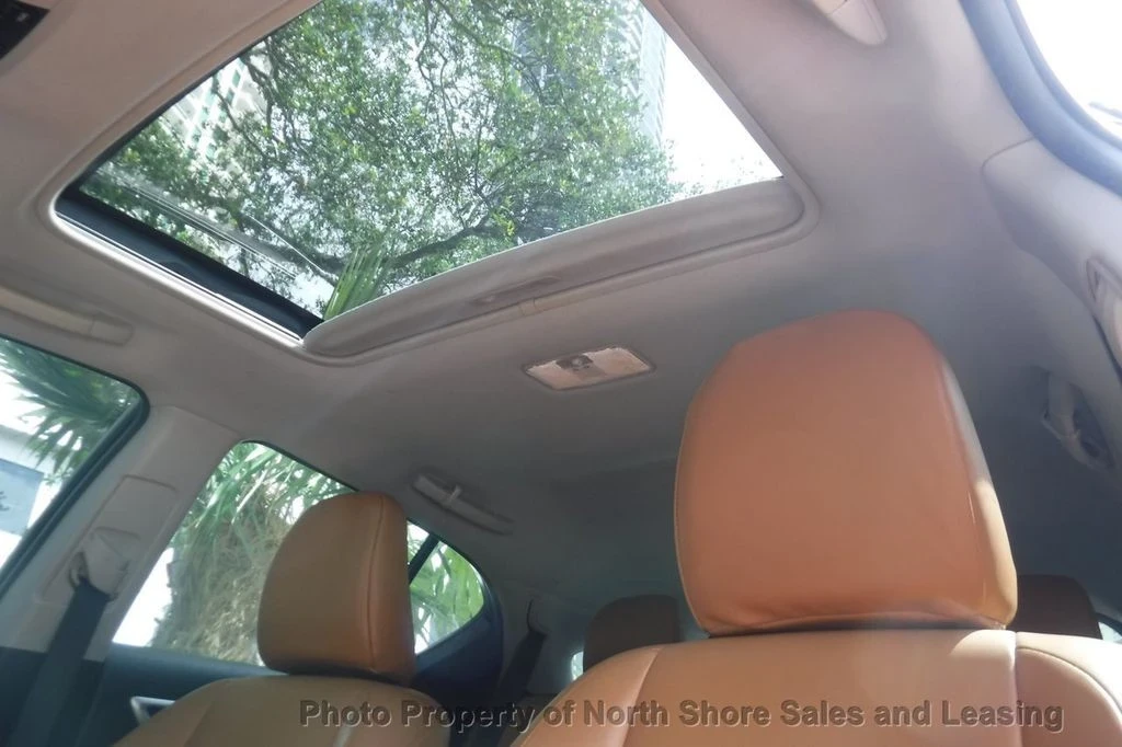 2012 Lexus CT - Image 8 of 12
