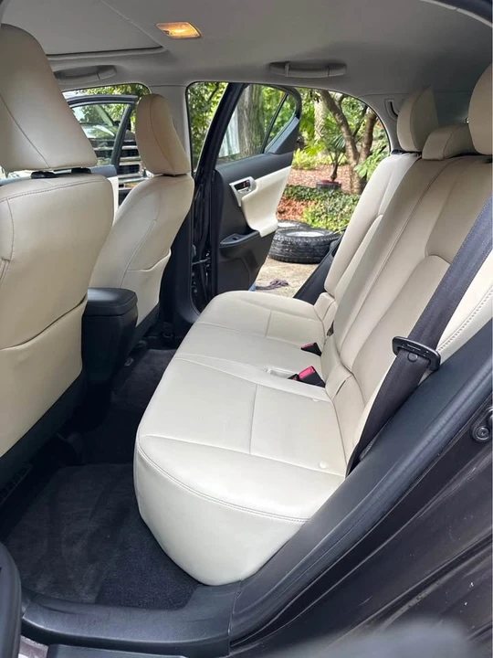 2012 Lexus CT - Image 10 of 20