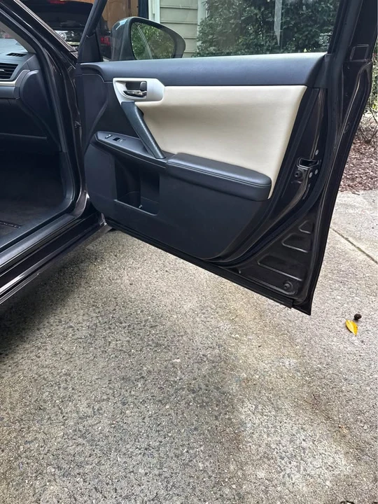 2012 Lexus CT - Image 14 of 20