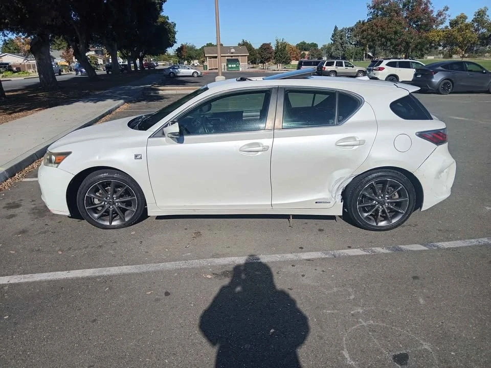 2012 Lexus CT - Image 14 of 18