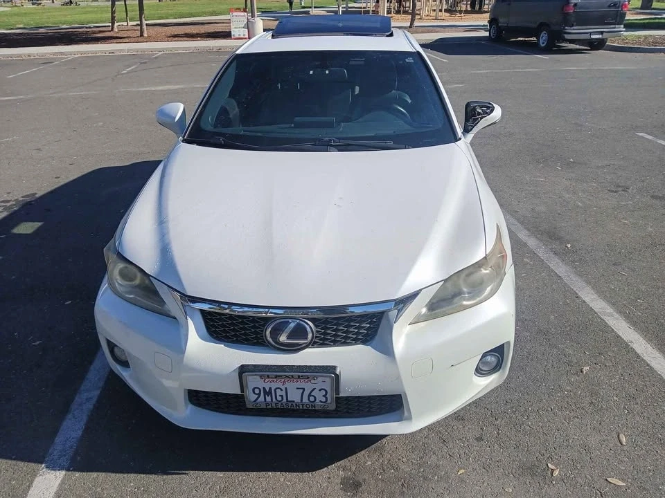 2012 Lexus CT - Image 16 of 18