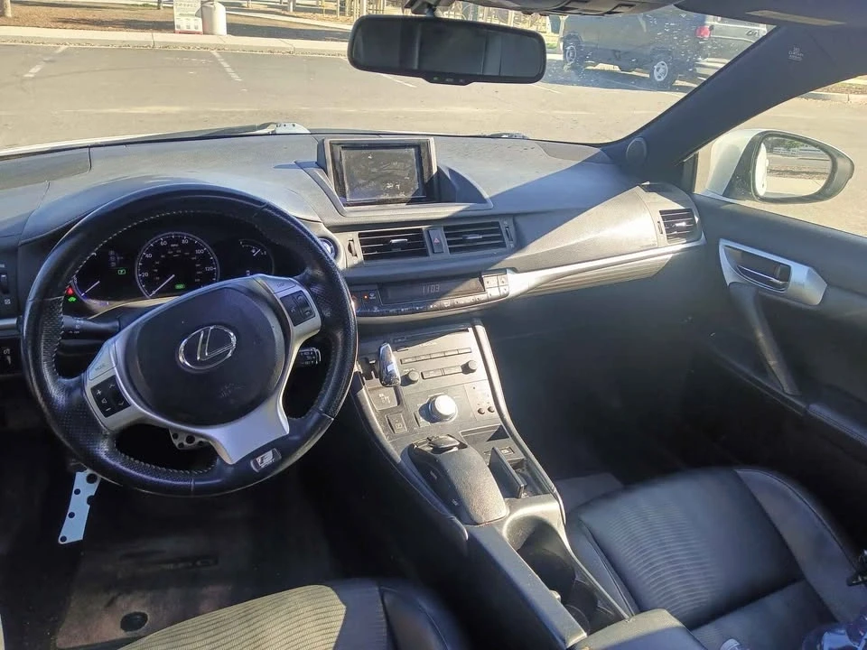 2012 Lexus CT - Image 8 of 20
