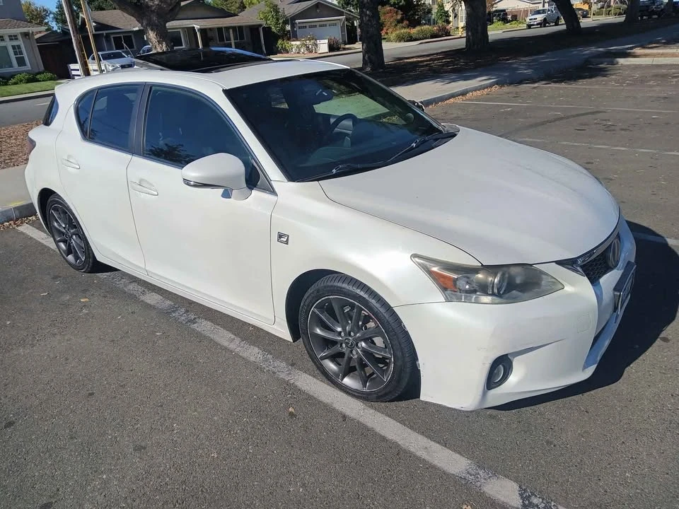2012 Lexus CT - Image 2 of 20