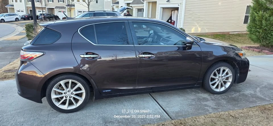 2012 Lexus CT - Image 2 of 7