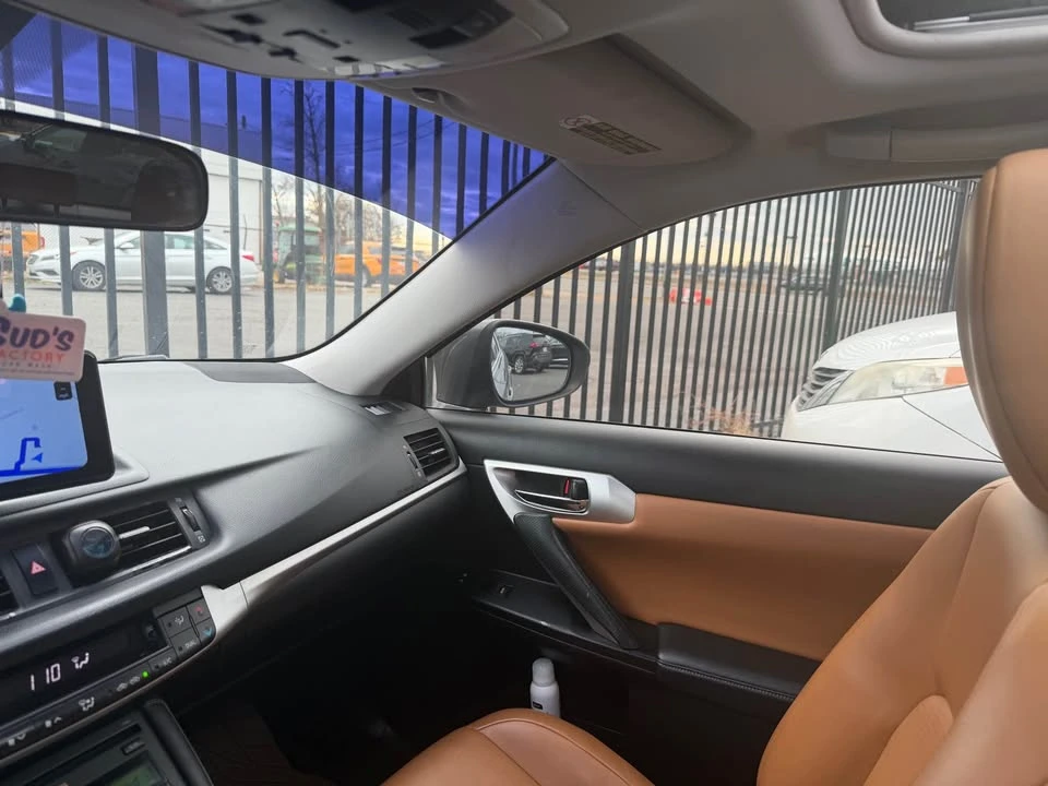 2012 Lexus CT - Image 12 of 14
