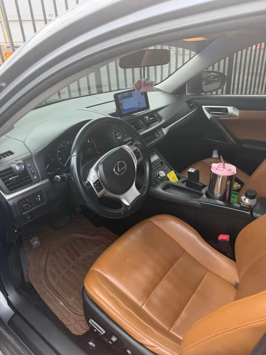 2012 Lexus CT - Image 11 of 14