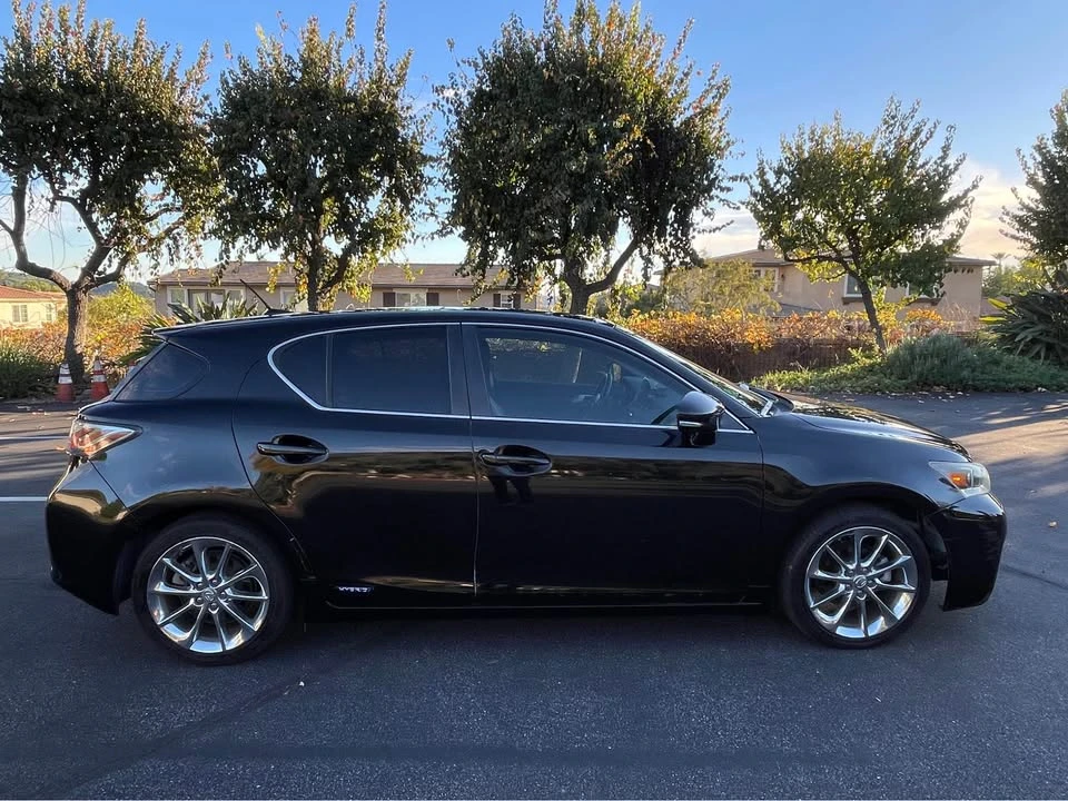 2012 Lexus CT - Image 2 of 7
