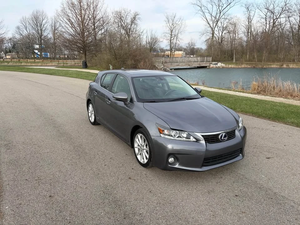 2012 Lexus CT - Image 2 of 19