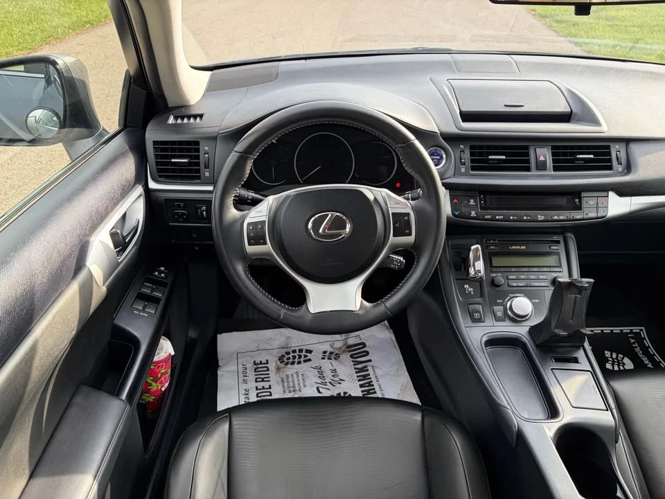 2012 Lexus CT - Image 17 of 19