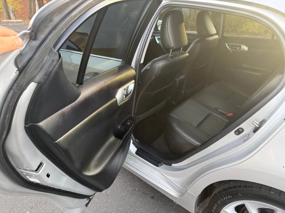 2012 Lexus CT - Image 11 of 19