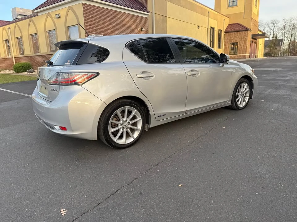 2012 Lexus CT - Image 6 of 19