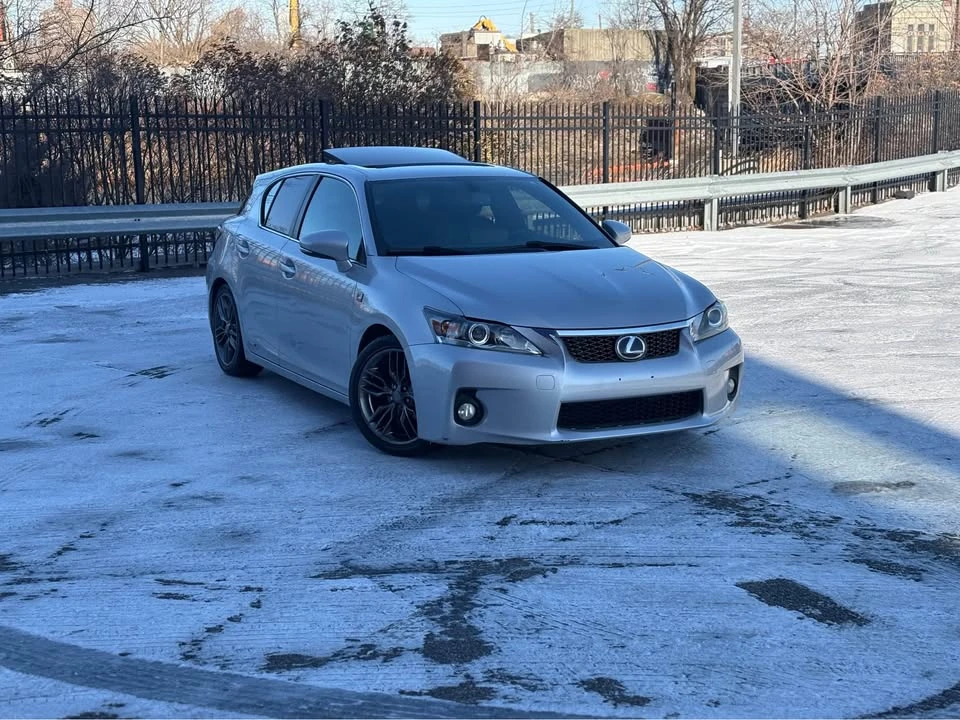 2012 Lexus CT - Image 2 of 18