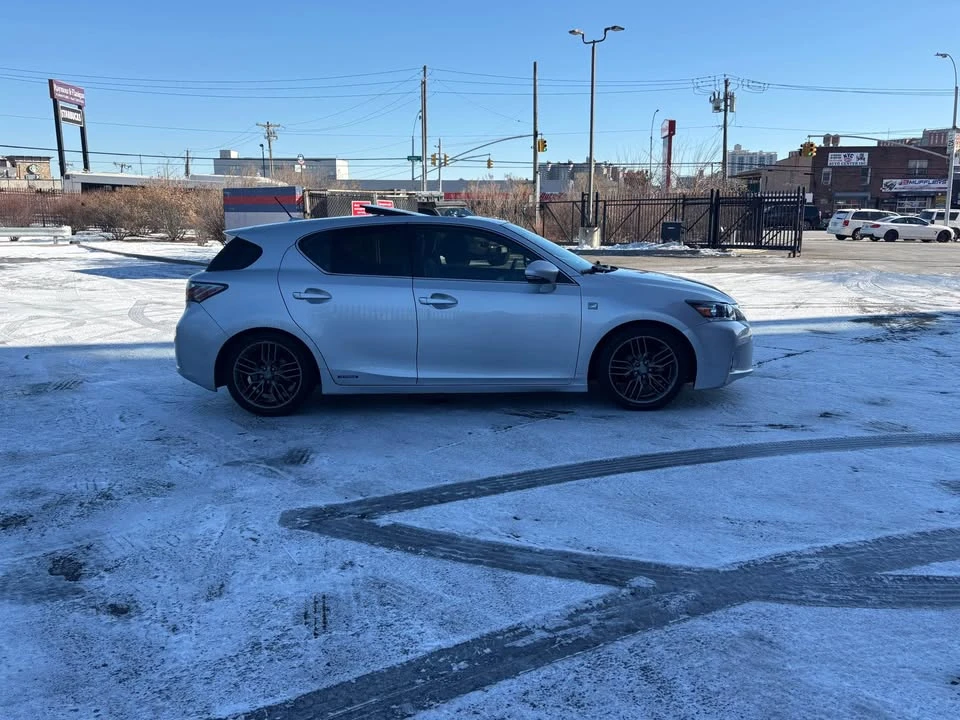 2012 Lexus CT - Image 11 of 18