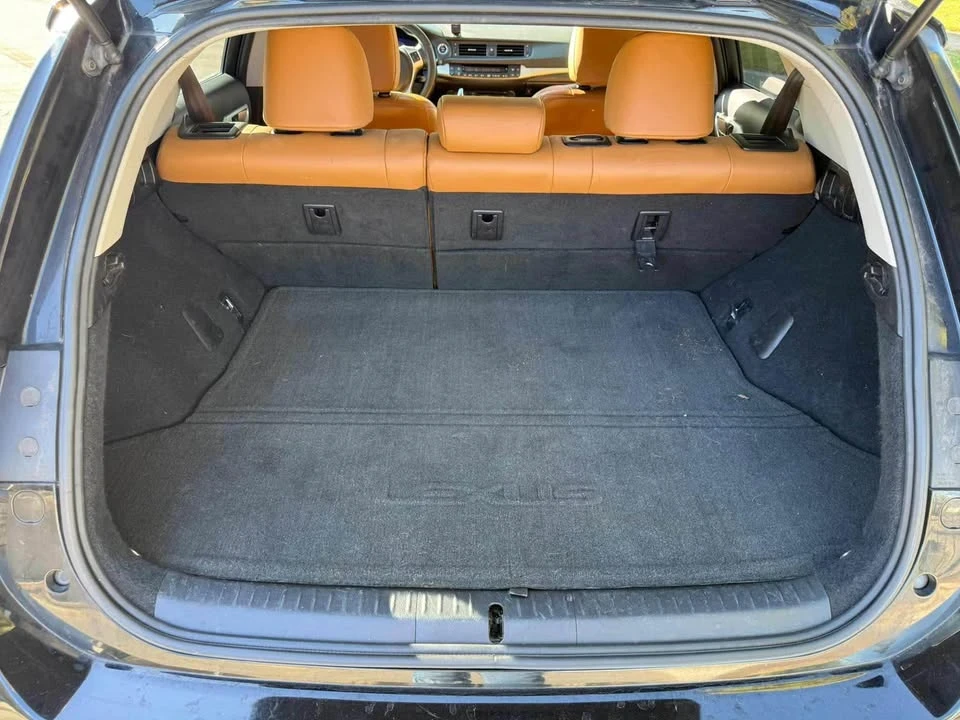 2012 Lexus CT - Image 11 of 14