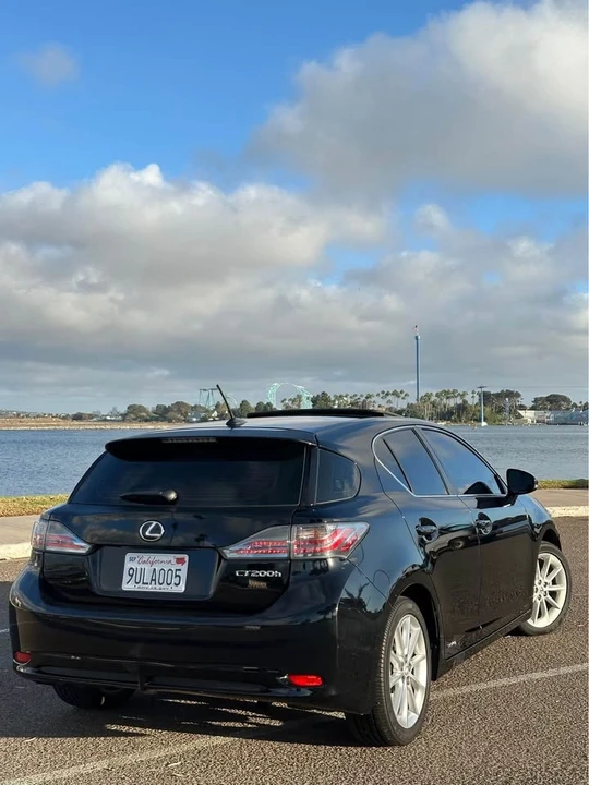 2012 Lexus CT - Image 4 of 9