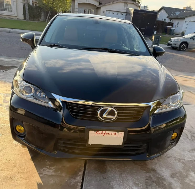2012 Lexus CT - Image 2 of 13