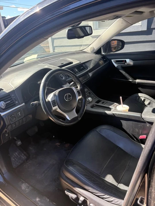 2012 Lexus CT - Image 2 of 15