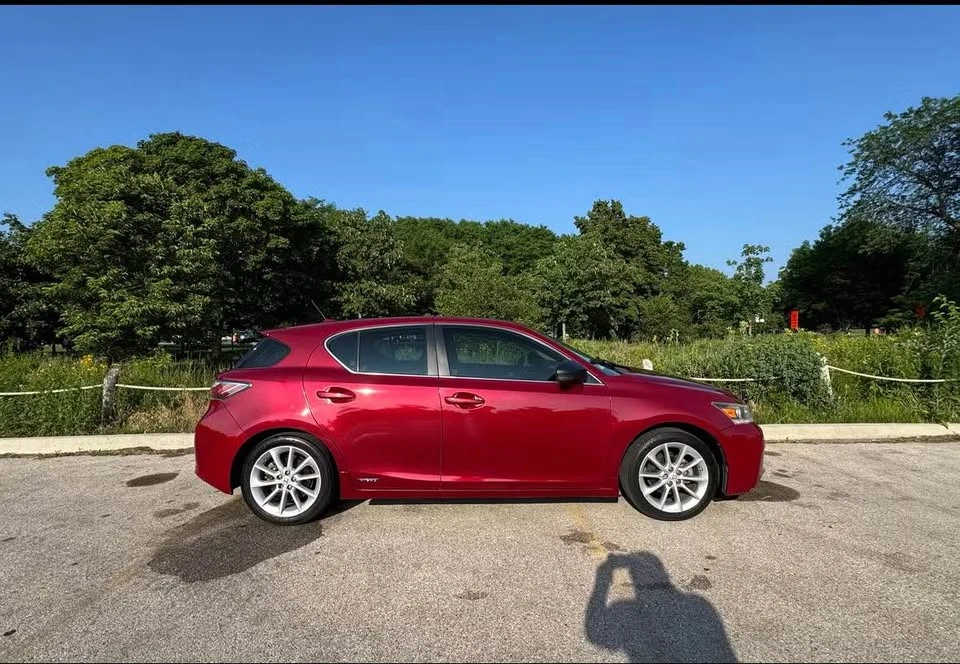 2012 Lexus CT - Image 9 of 17