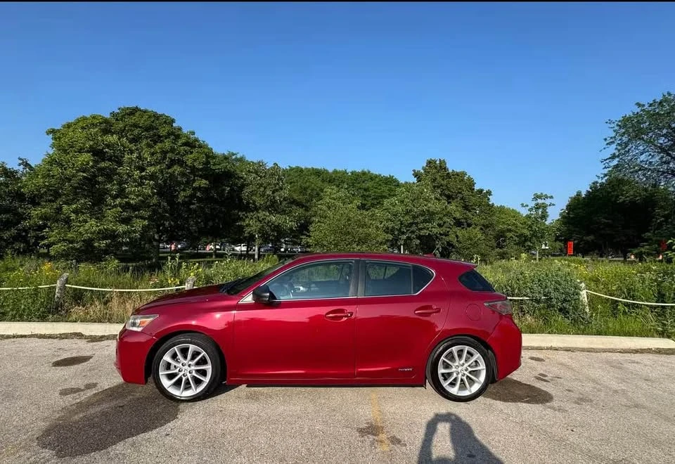 2012 Lexus CT - Image 10 of 17