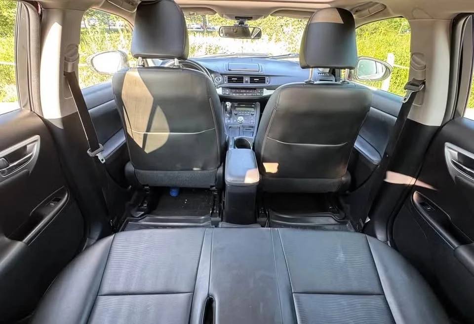 2012 Lexus CT - Image 15 of 17