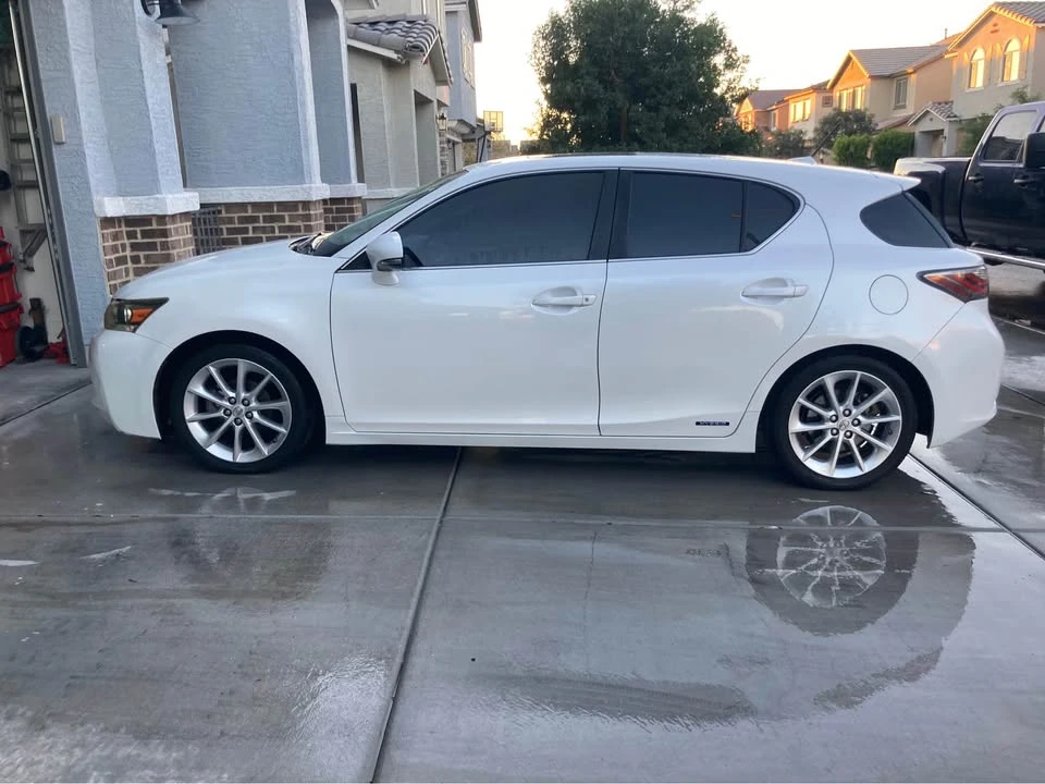 2012 Lexus CT - Image 2 of 8