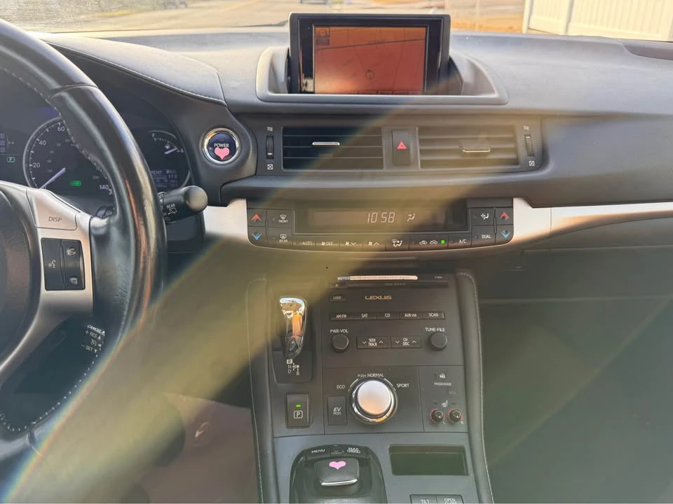 2012 Lexus CT - Image 8 of 8