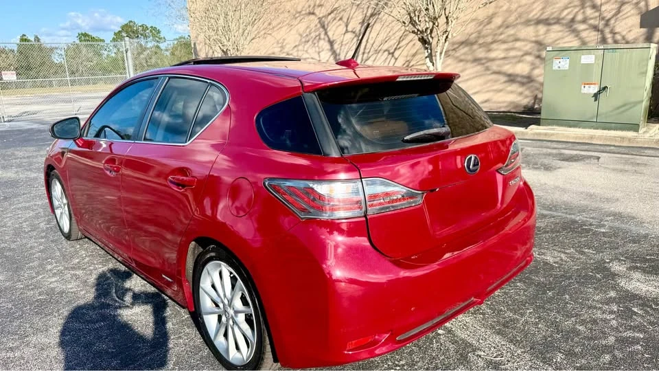 2012 Lexus CT - Image 11 of 17