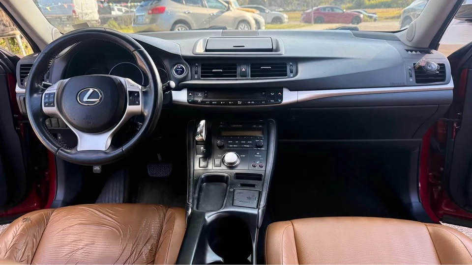 2012 Lexus CT - Image 13 of 17