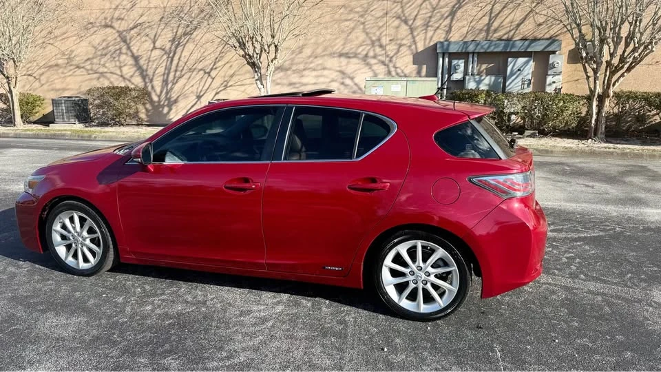 2012 Lexus CT - Image 8 of 17