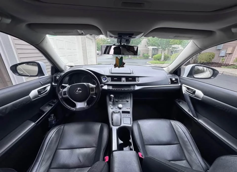 2012 Lexus CT - Image 9 of 10