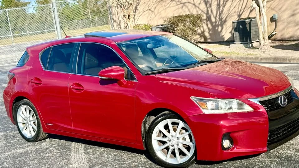 2012 Lexus CT - Image 2 of 13