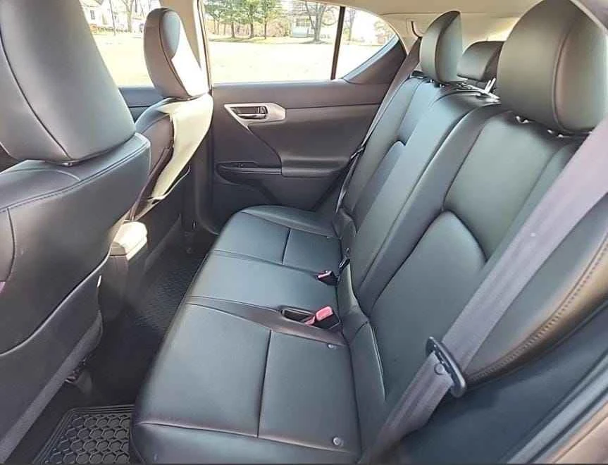 2012 Lexus CT - Image 10 of 20