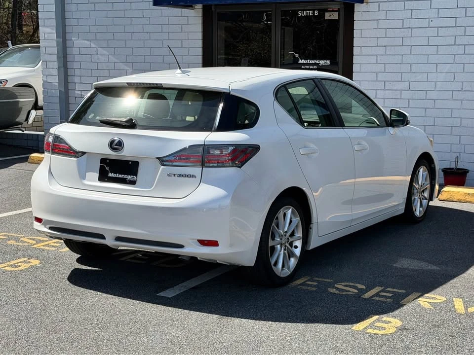 2012 Lexus CT - Image 8 of 11