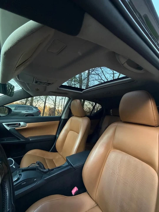 2012 Lexus CT - Image 7 of 11