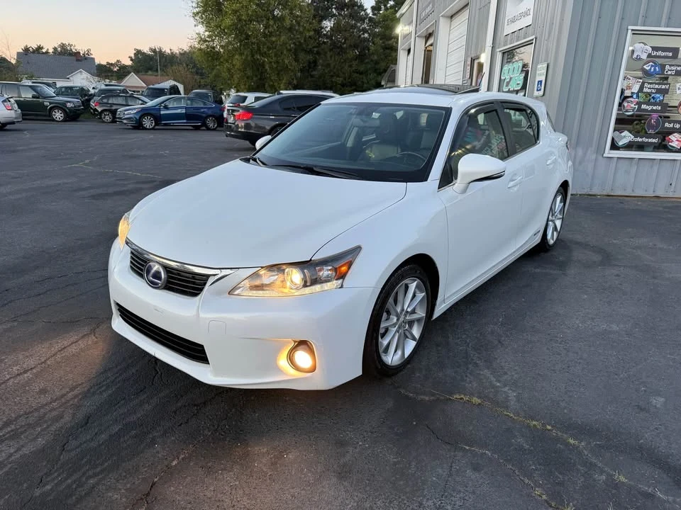 2012 Lexus CT - Image 2 of 19