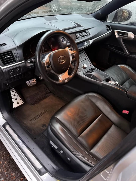 2012 Lexus CT - Image 8 of 12