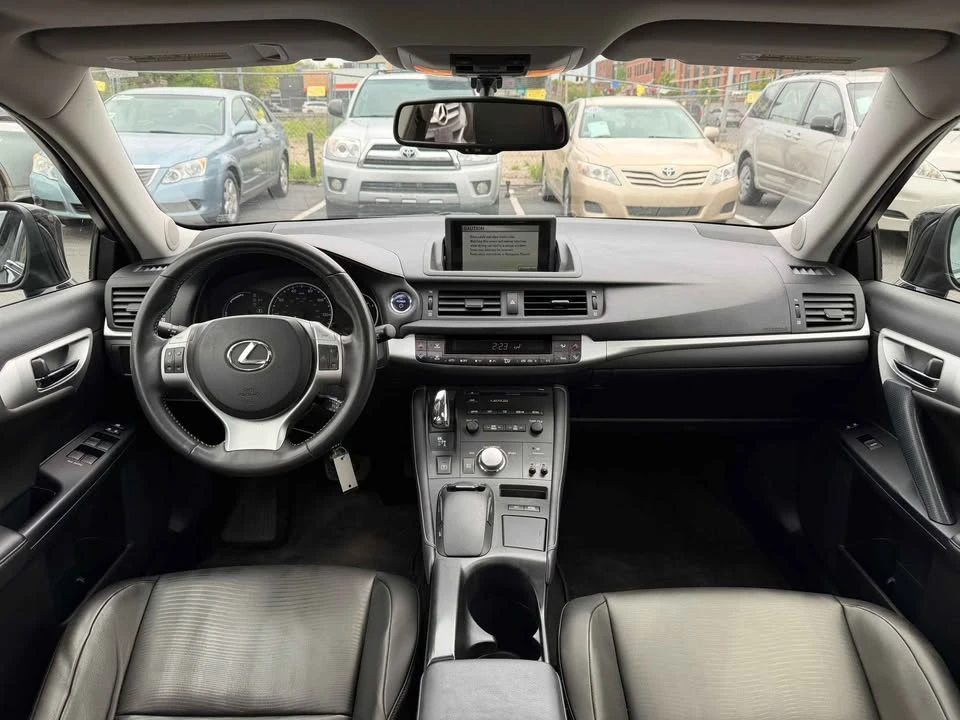 2012 Lexus CT - Image 13 of 20