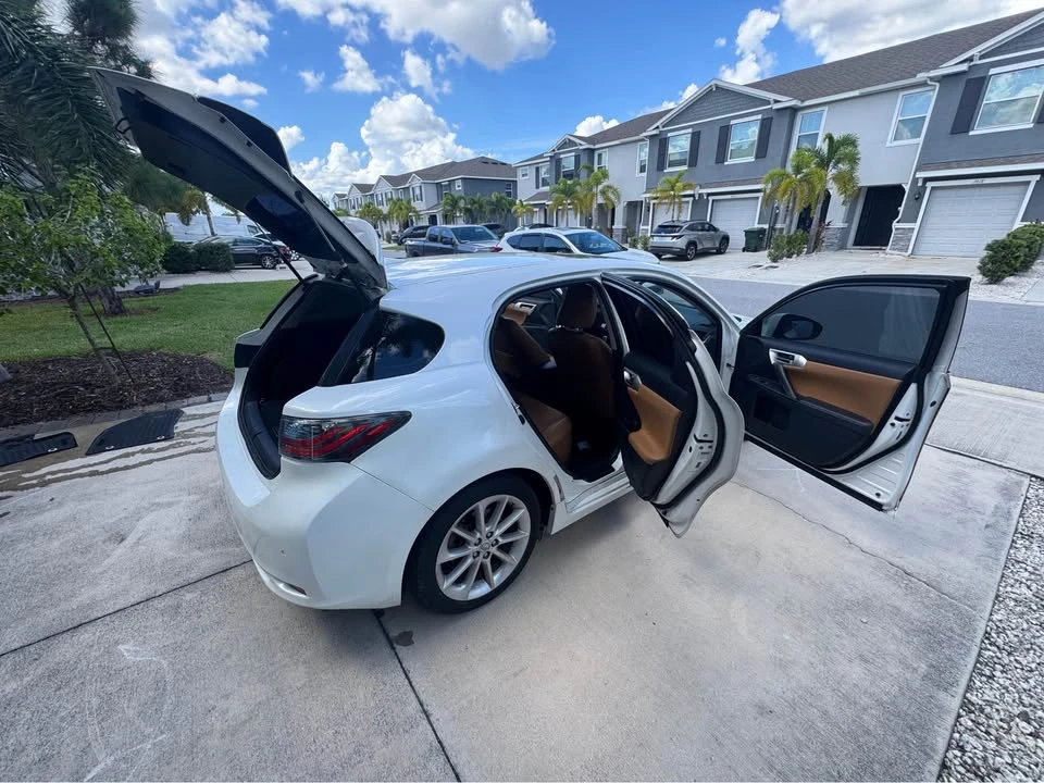 2012 Lexus CT - Image 10 of 12