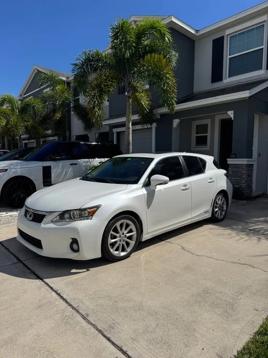 2012 Lexus CT - Image 2 of 12