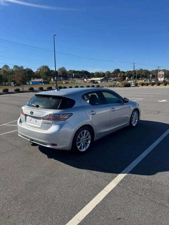 2012 Lexus CT - Image 2 of 8