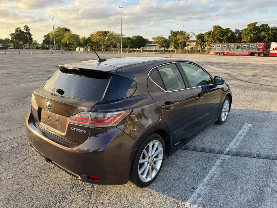 2012 Lexus CT - Image 5 of 14