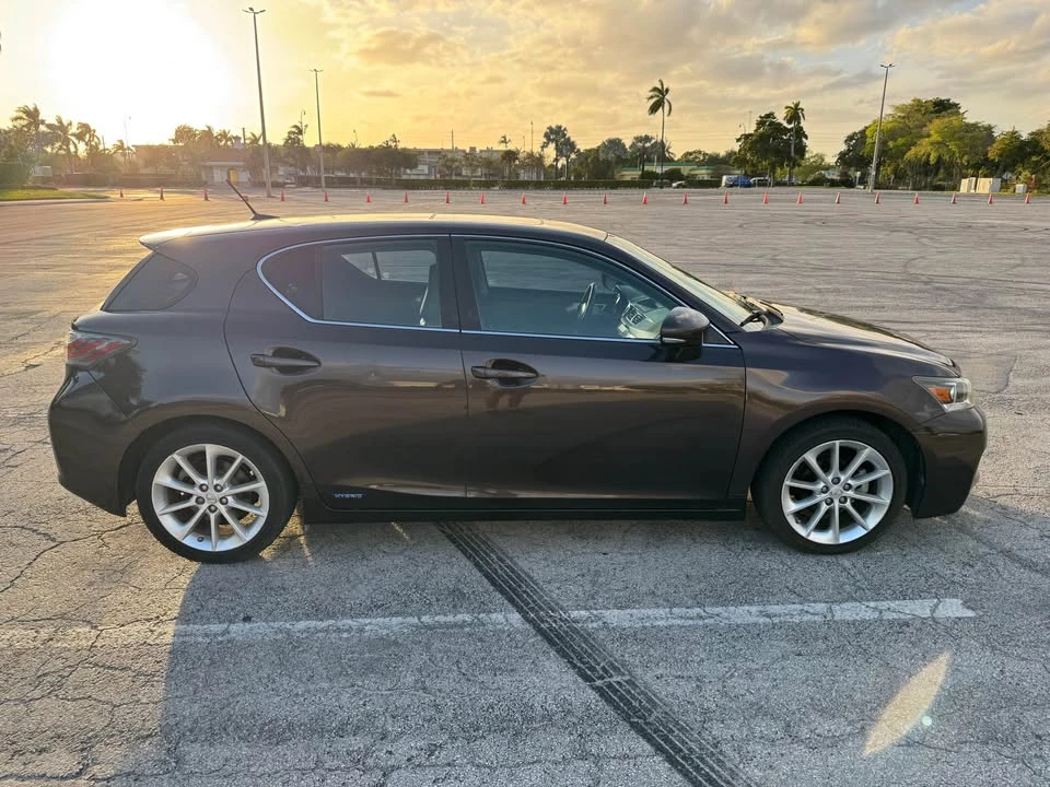 2012 Lexus CT - Image 6 of 14